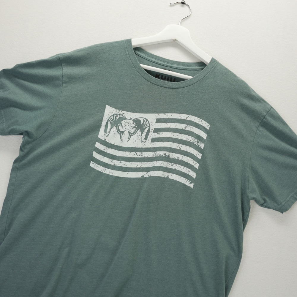 KUIU Mens Graphic Tee Shirt XL Slate Green Ram American Flag Short Sleeve XLARGE